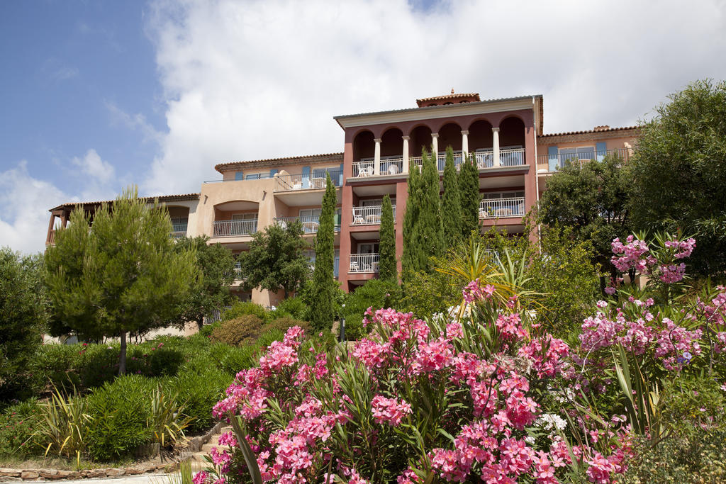 Aparthotel Pierre & Premium Les Calanques Des Issambres 4*